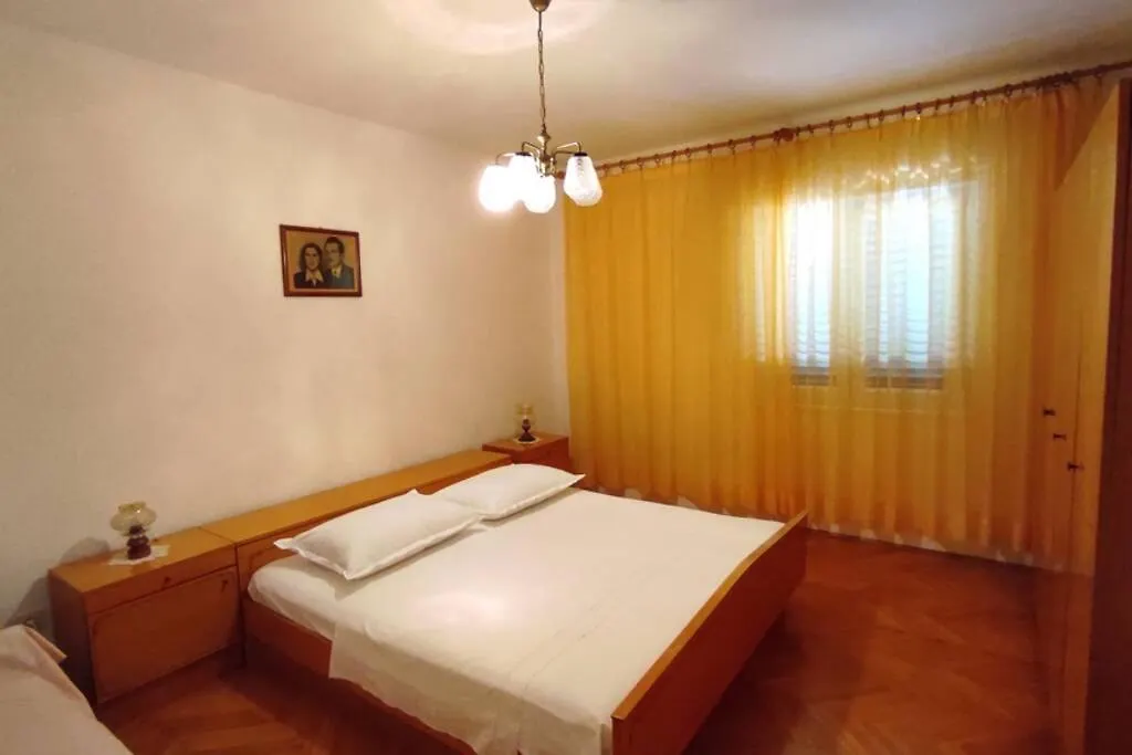 Mlada Apartment & Private Parking Trogir