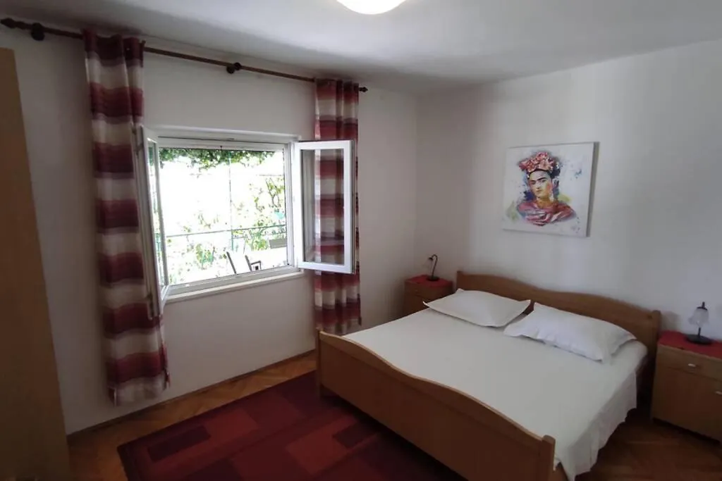 Mlada Apartment & Private Parking Trogir