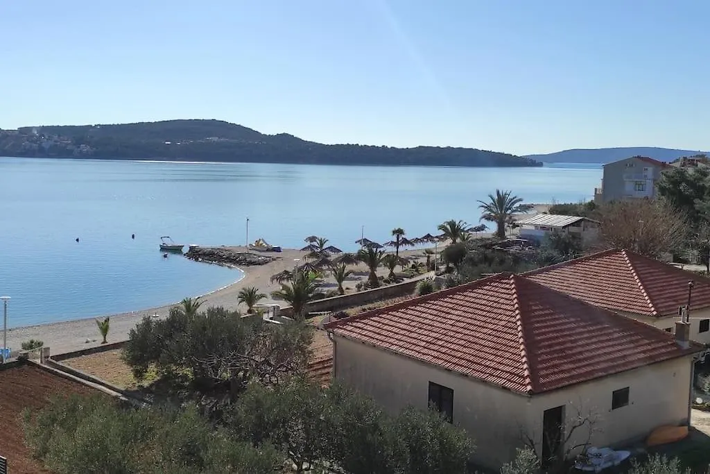 Mlada Apartment & Private Parking Trogir