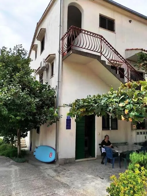 Mlada Apartment & Private Parking Trogir 0*,