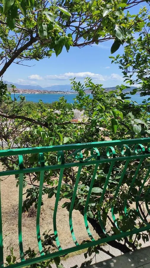 Mlada Apartment & Private Parking Trogir Croatia