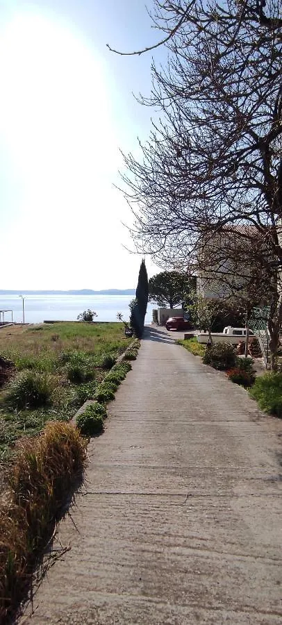 Mlada Apartment & Private Parking Trogir